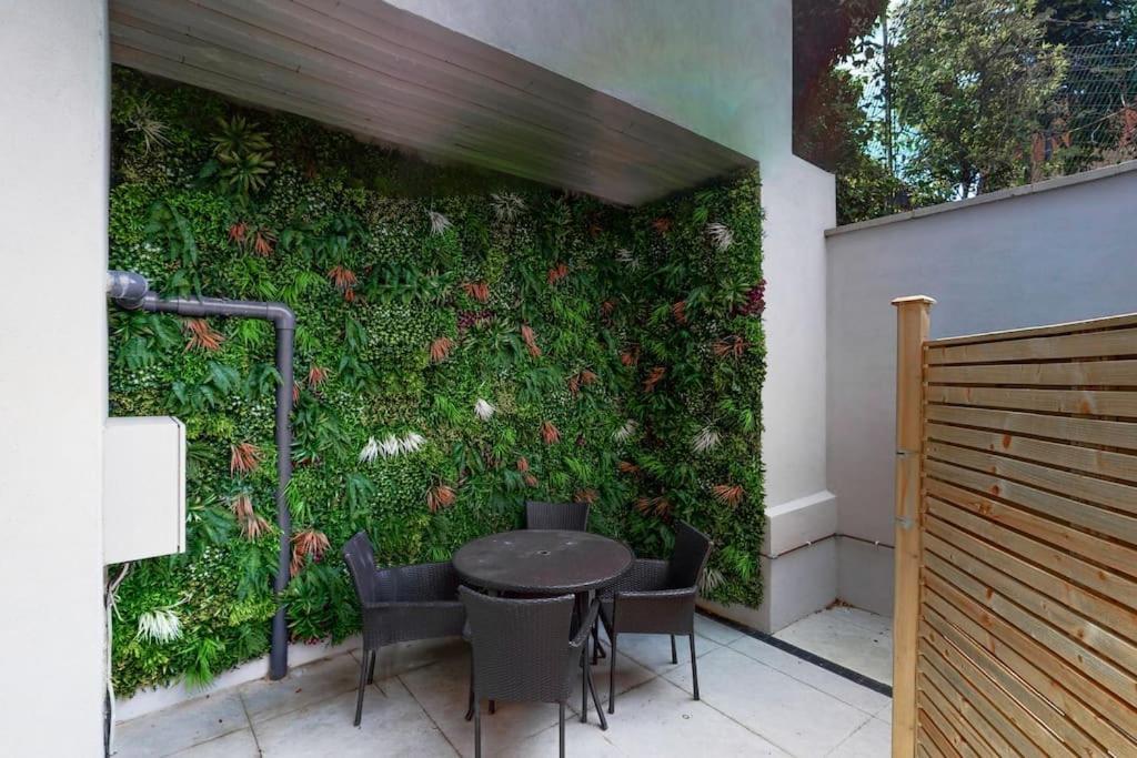 Stylish 2Bed Flat 10Min To Wimbledon Tennis Courts Londra Dış mekan fotoğraf